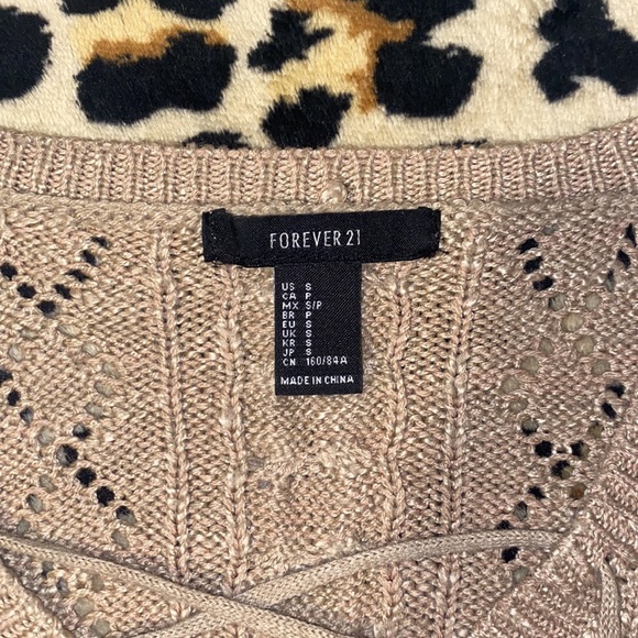 Sweater - Picture 2 of 4